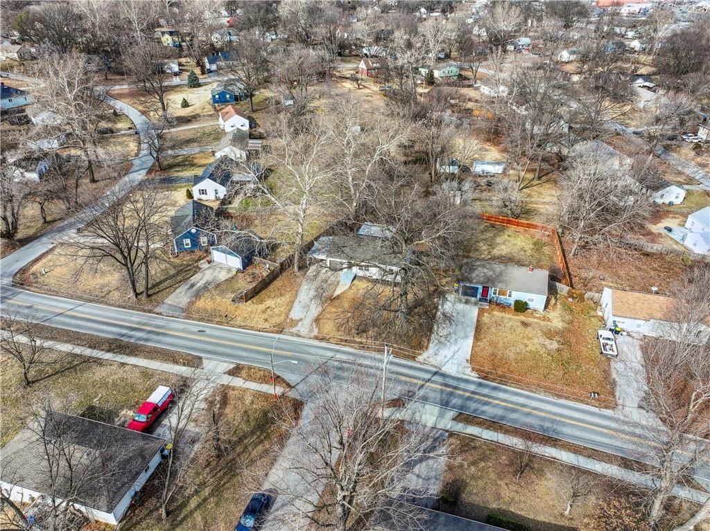 2414 NE 48th Street — photo 40