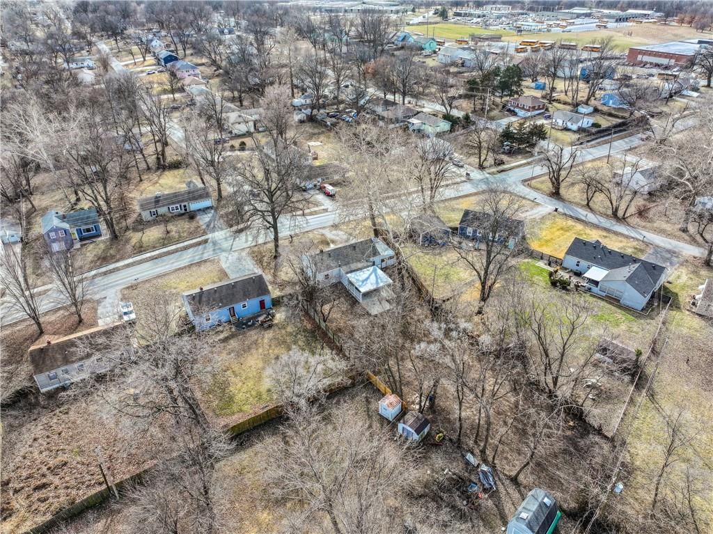 2414 NE 48th Street — photo 41