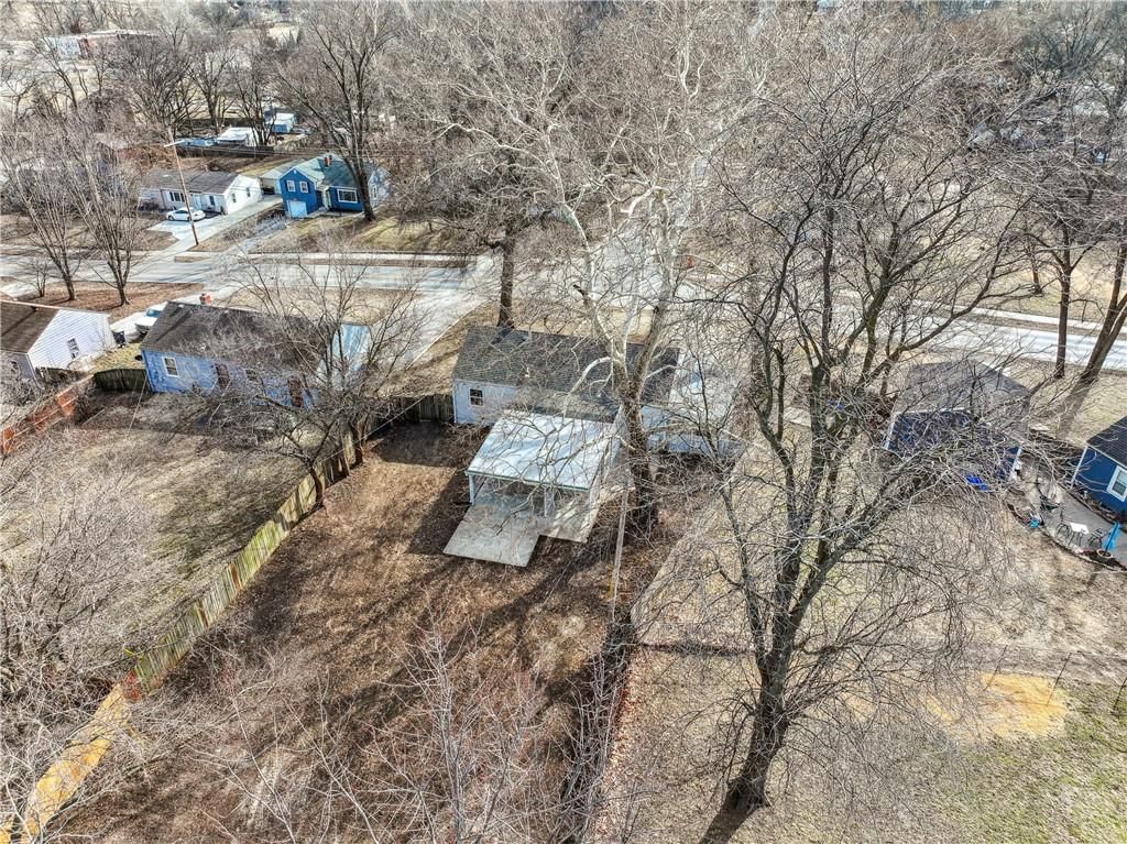 2414 NE 48th Street — photo 44