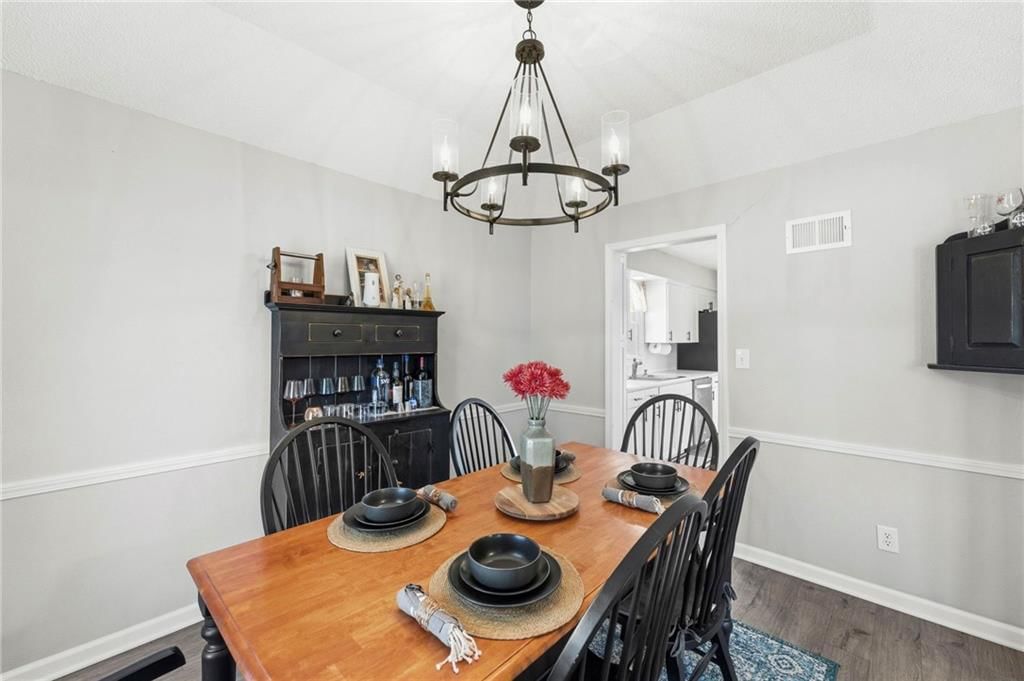 12525 Craig Avenue — photo 9