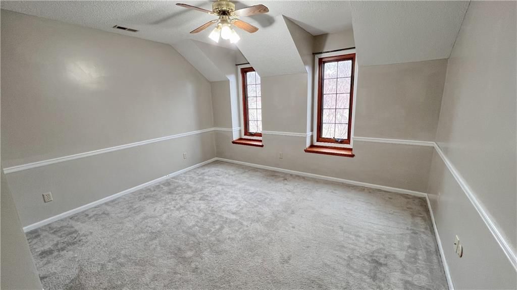 39 Mackenzie Drive — photo 37