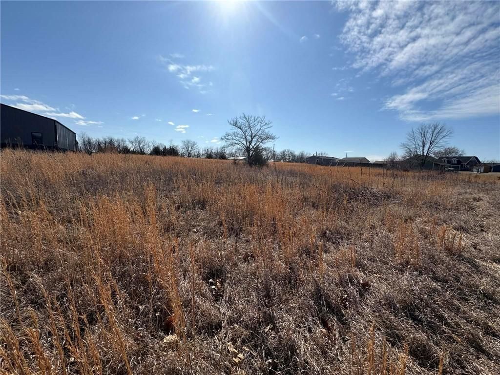 454 N Linn Valley Drive — photo 3
