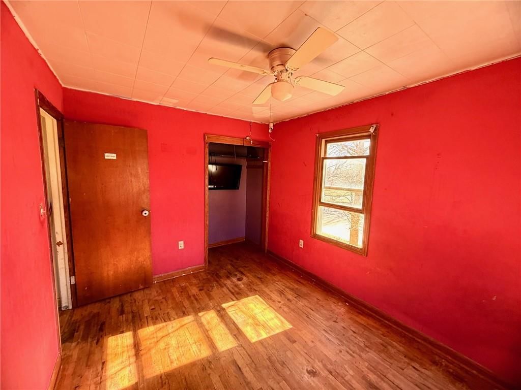 422 S Laura Street — photo 9