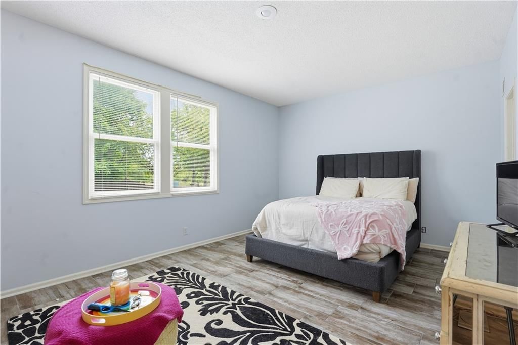 21715 W 100 Terrace — photo 31