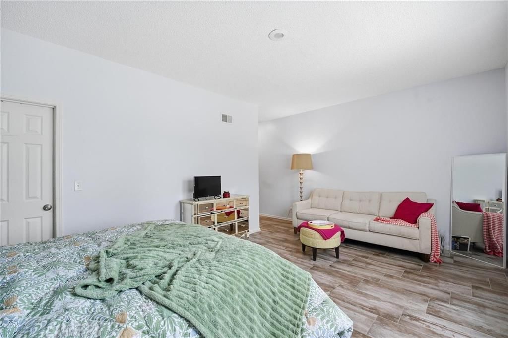 21715 W 100 Terrace — photo 57