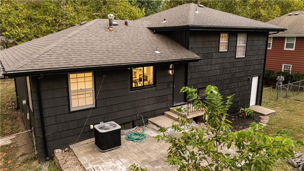 8008 Hardy Avenue — photo 6