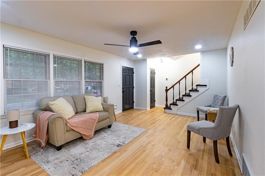 8008 Hardy Avenue — photo 13