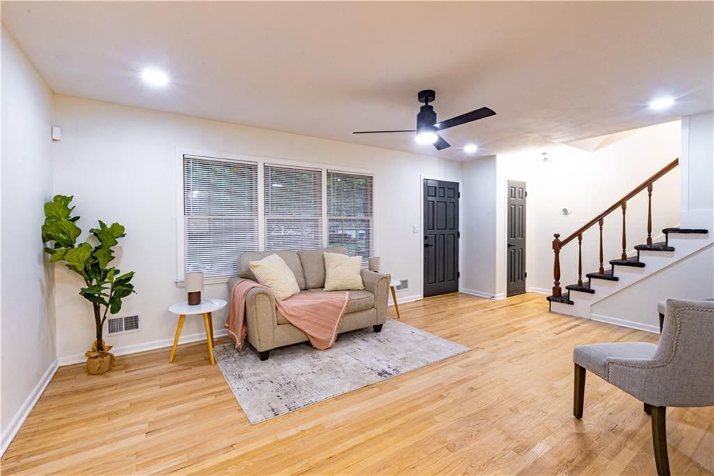 8008 Hardy Avenue — photo 14