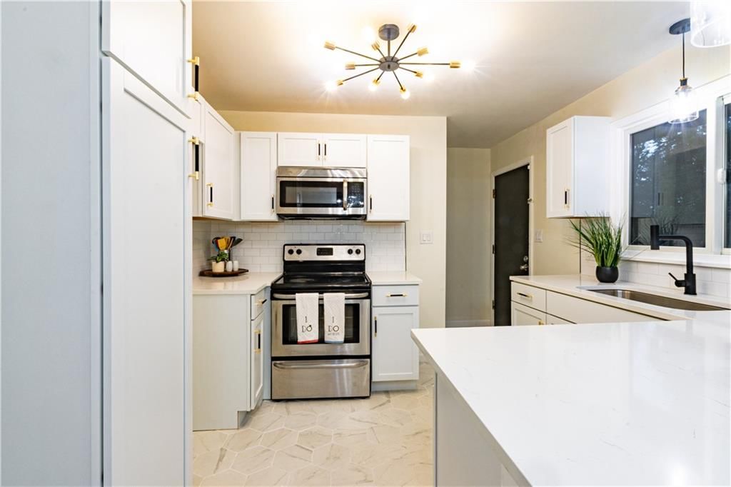 8008 Hardy Avenue — photo 19