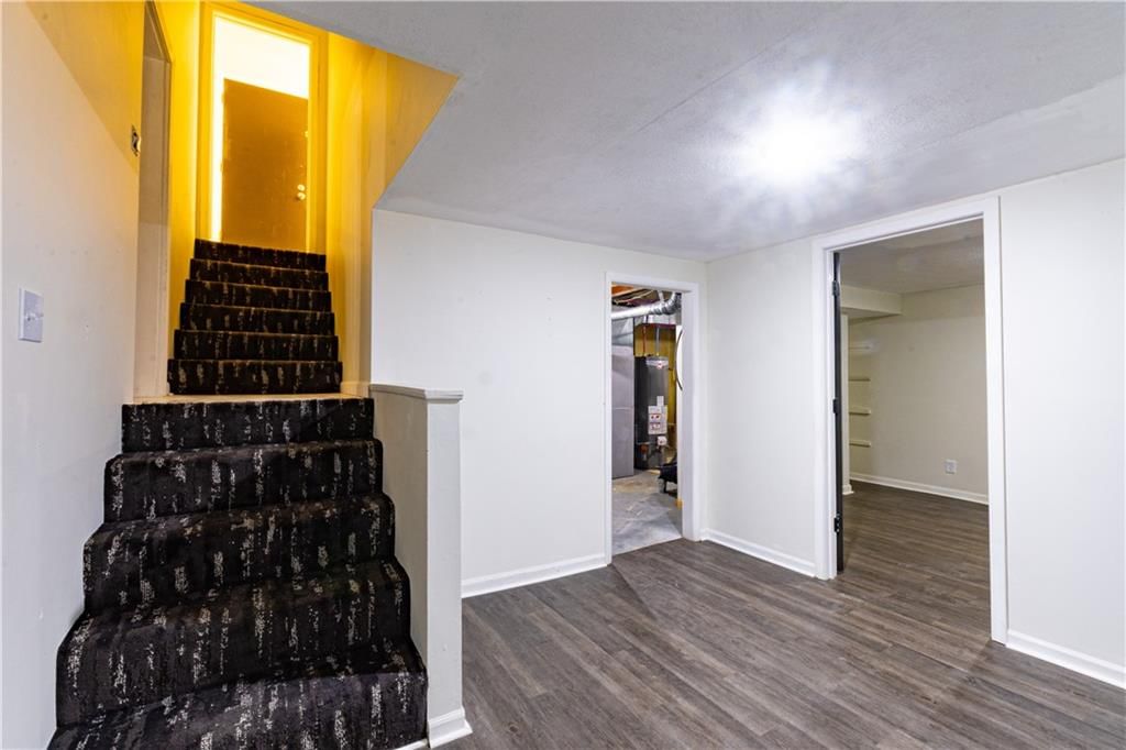 8008 Hardy Avenue — photo 28