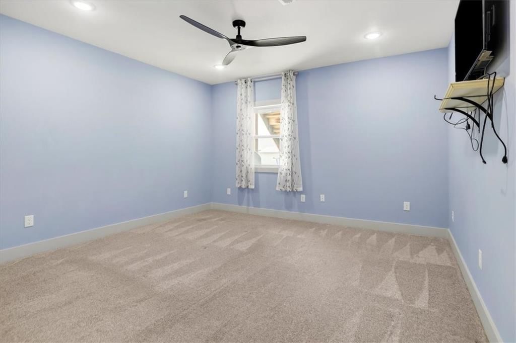 811 Cherry Lane — photo 31