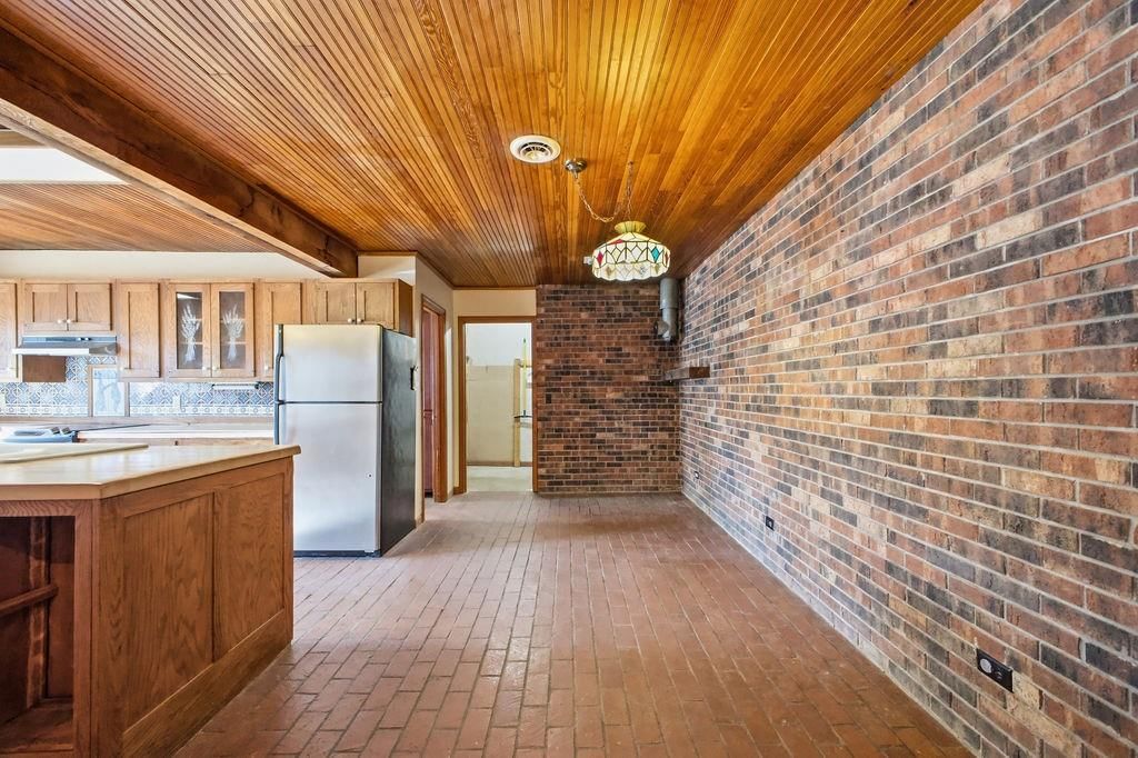 9246 Albany Road — photo 14