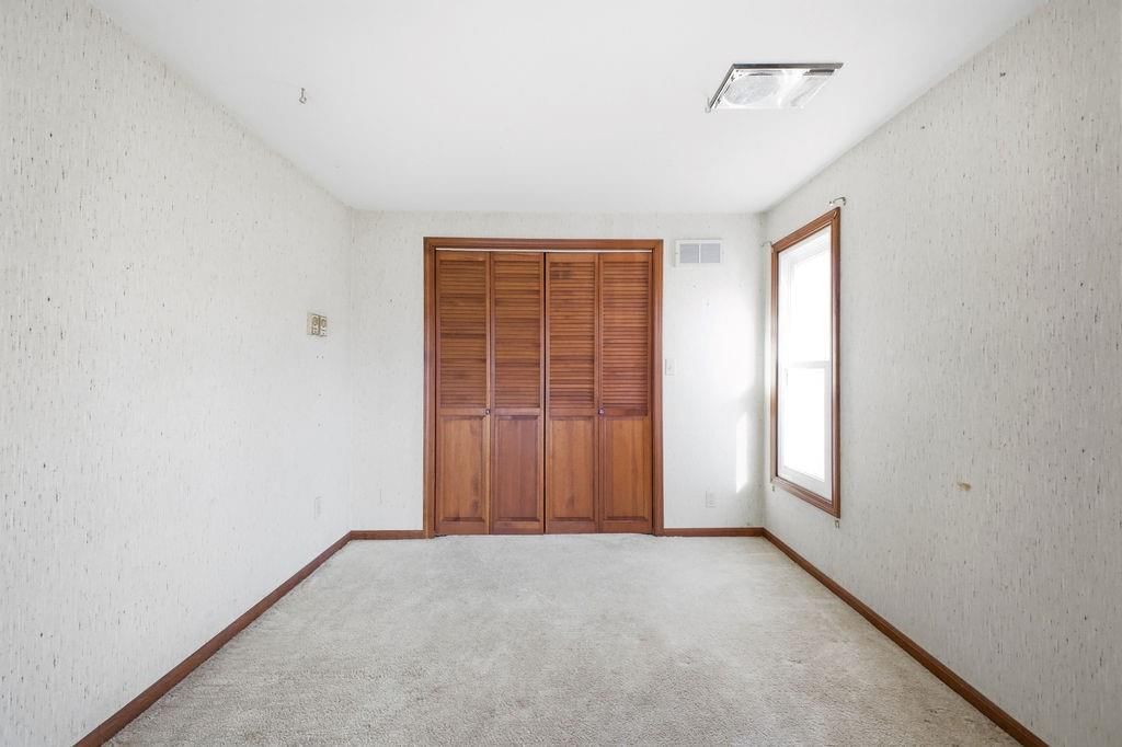 9246 Albany Road — photo 32
