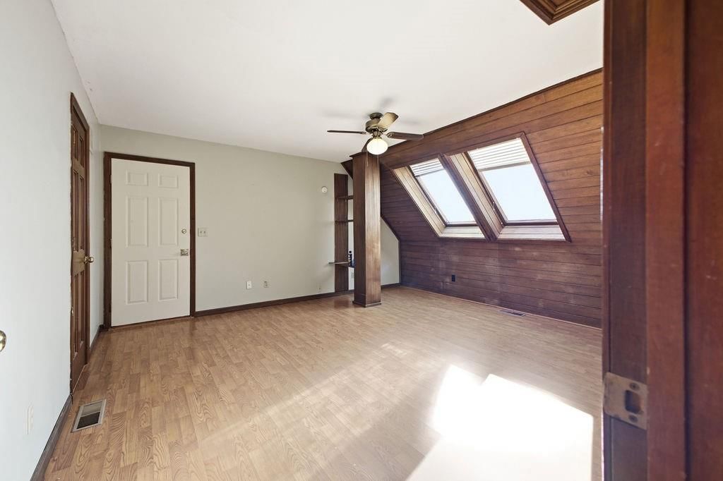 9246 Albany Road — photo 35