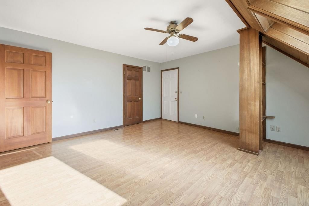 9246 Albany Road — photo 36