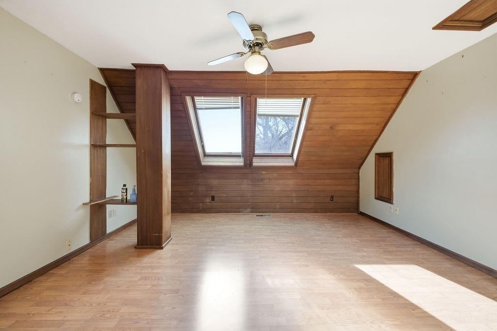 9246 Albany Road — photo 38