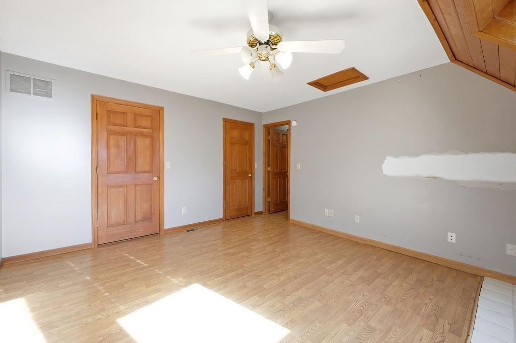 9246 Albany Road — photo 48