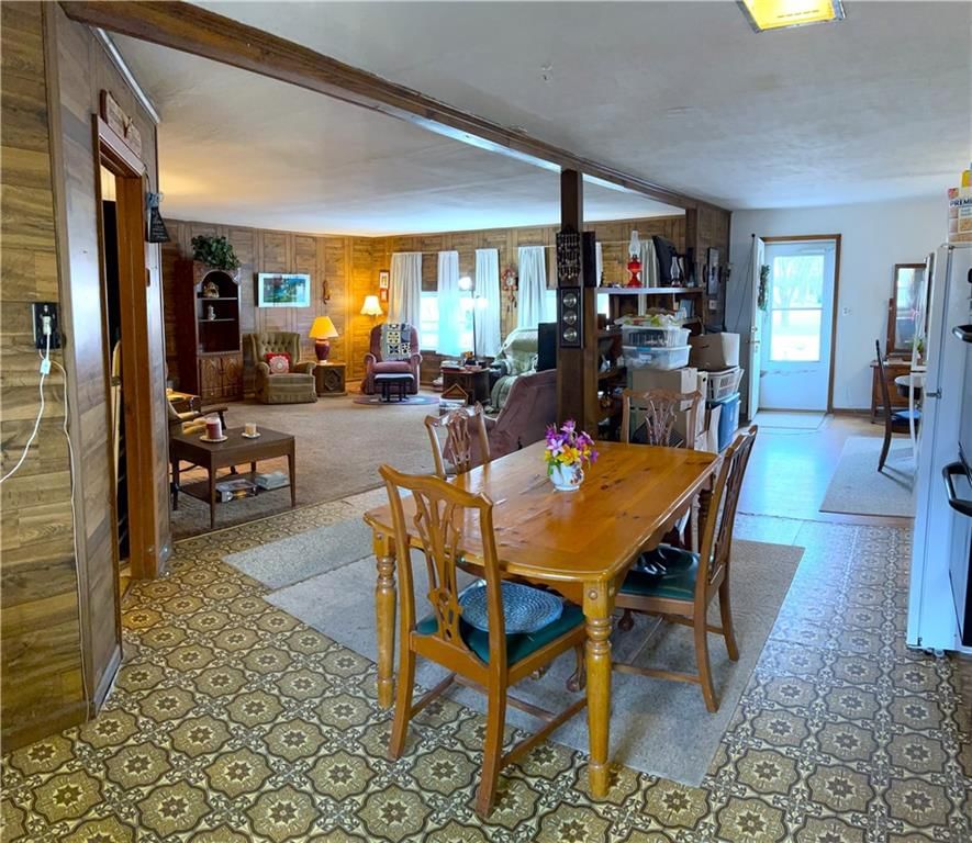 220 W John Street — photo 14