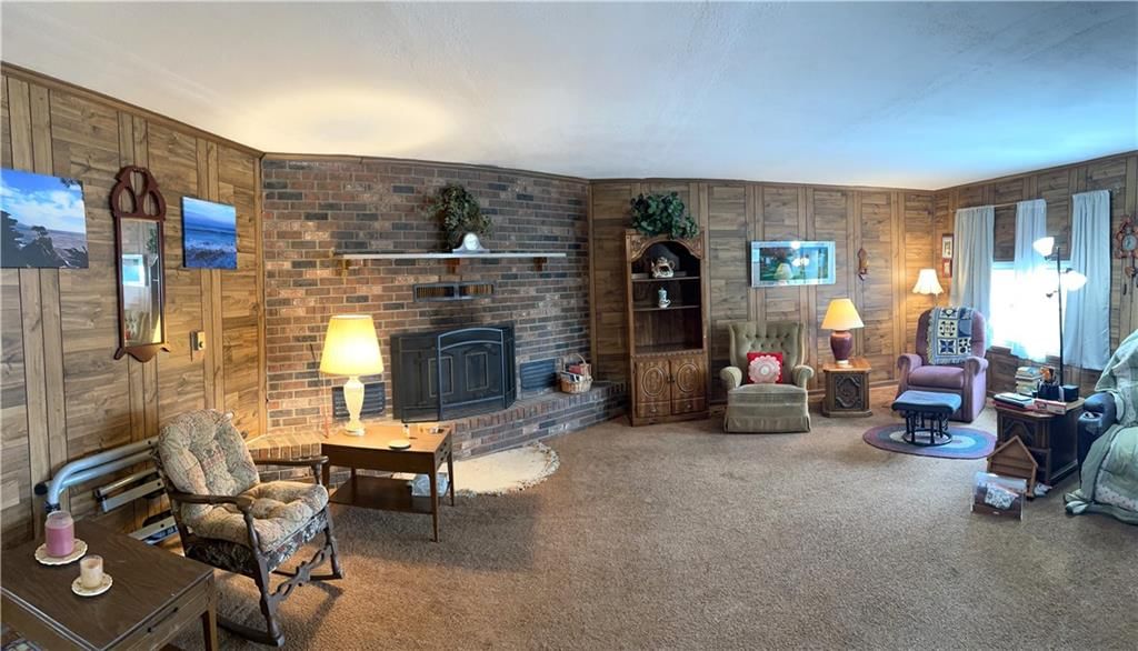 220 W John Street — photo 15