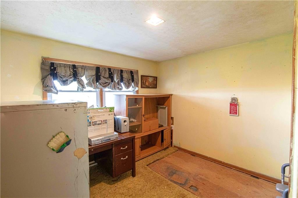 220 W John Street — photo 19