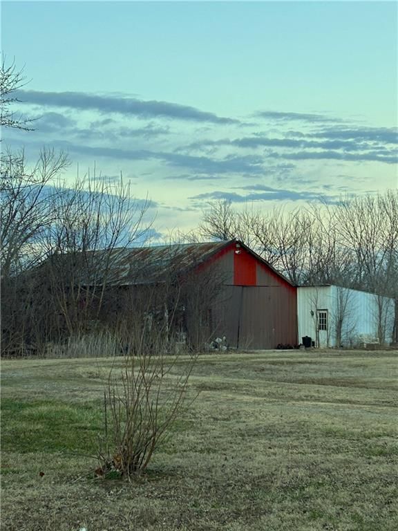 220 W John Street — photo 24