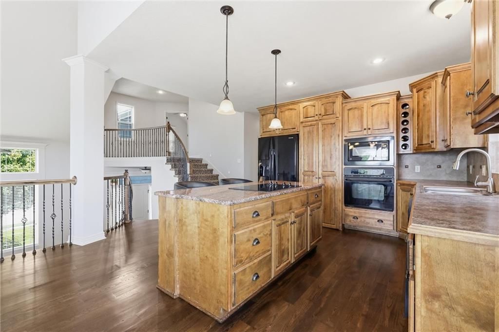 1217 Hampton Drive — photo 13
