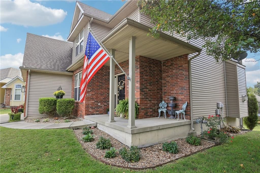 208 Westgate Court — photo 4