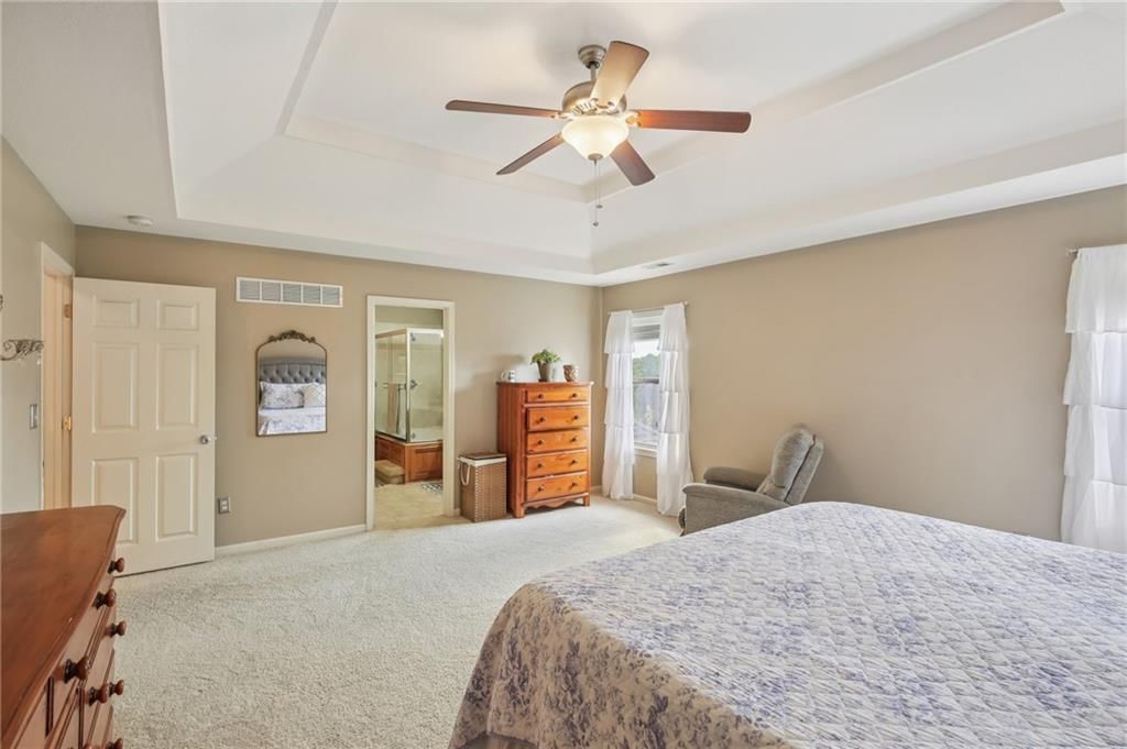 208 Westgate Court — photo 10