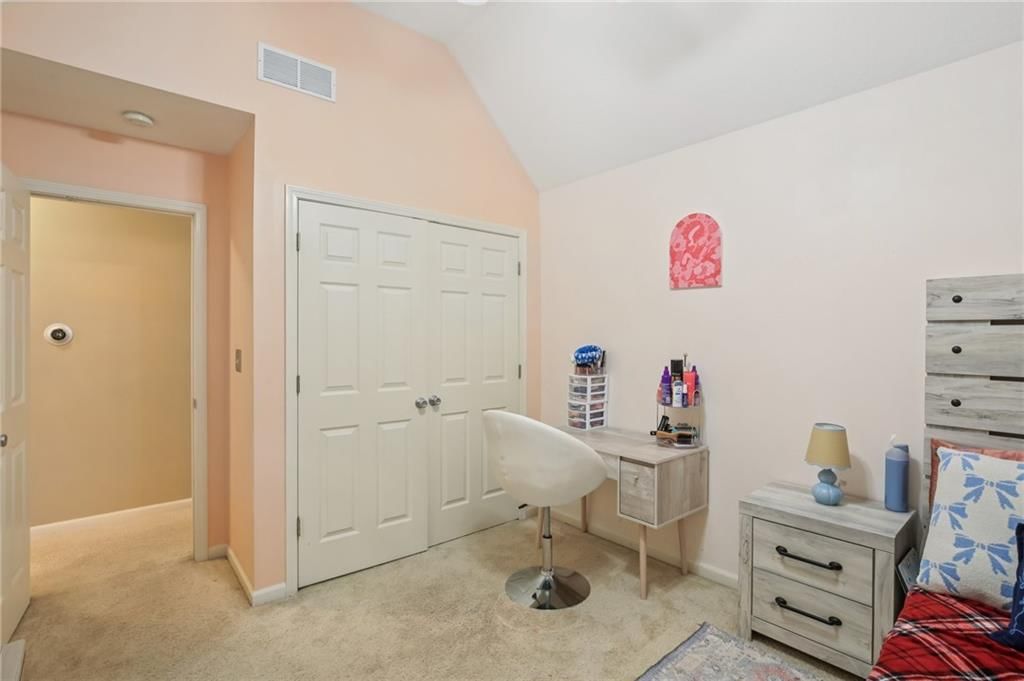 208 Westgate Court — photo 13