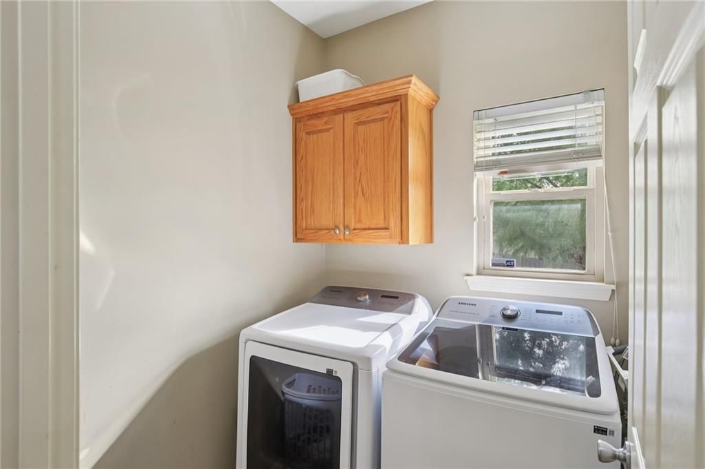 208 Westgate Court — photo 23