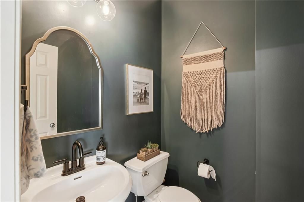 208 Westgate Court — photo 24