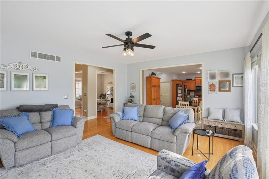 208 Westgate Court — photo 26