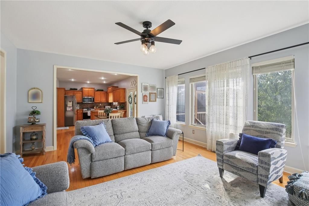 208 Westgate Court — photo 27