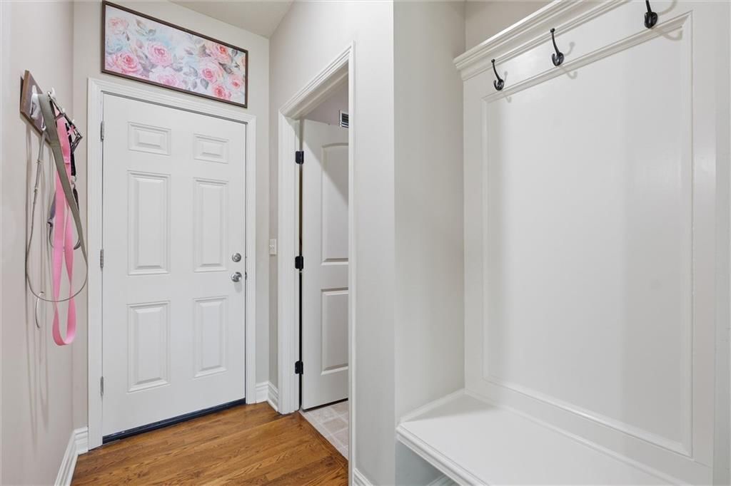 312 SE Battery Drive — photo 21