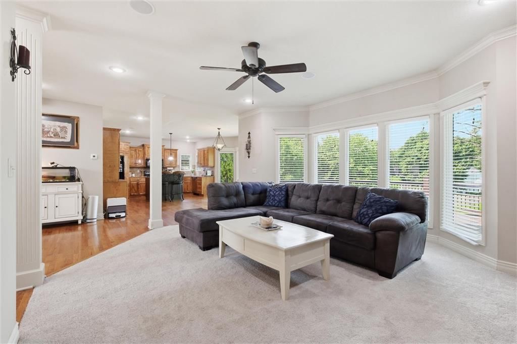 312 SE Battery Drive — photo 26