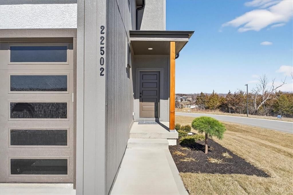 22580 W 93rd Street — photo 3