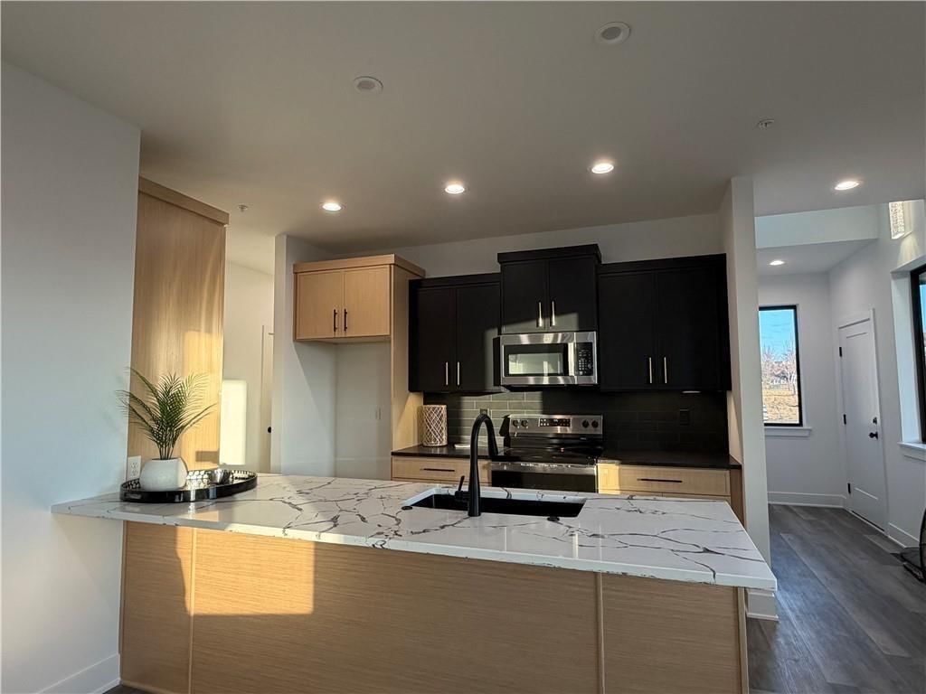 9305 Aminda Street — photo 3