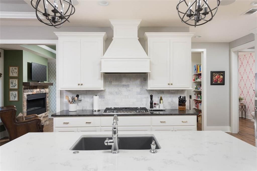 16132 Monrovia Street — photo 11