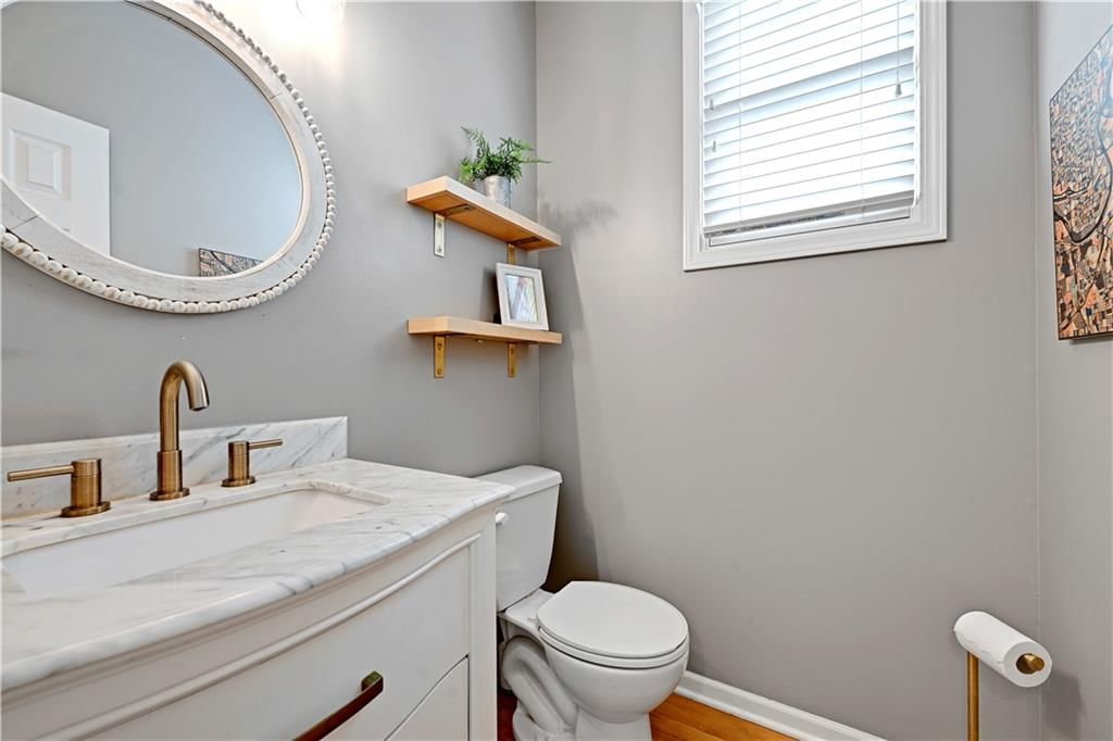 6047 Theden Street — photo 15