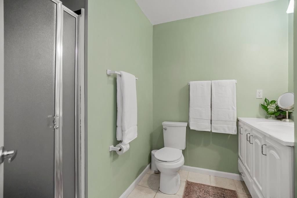 9804 HOLLY Street — photo 22