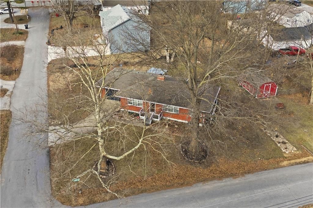 801 NW Thieme Street — photo 2
