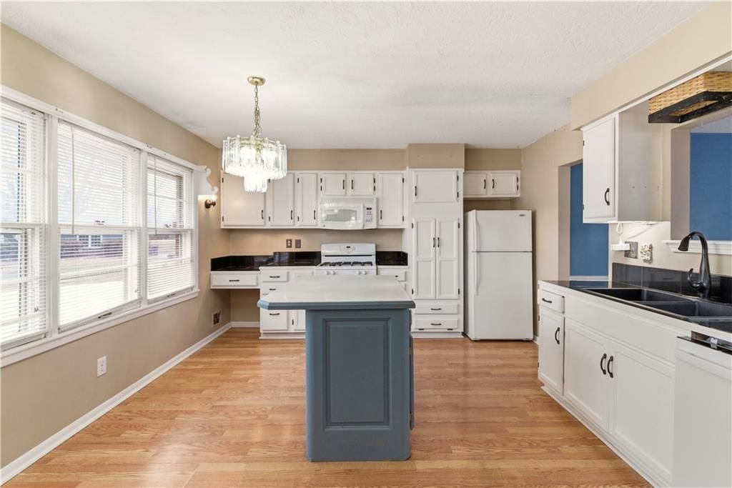 801 NW Thieme Street — photo 8