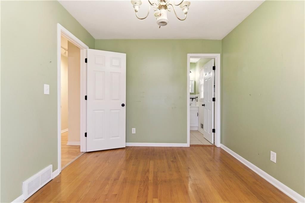 801 NW Thieme Street — photo 13