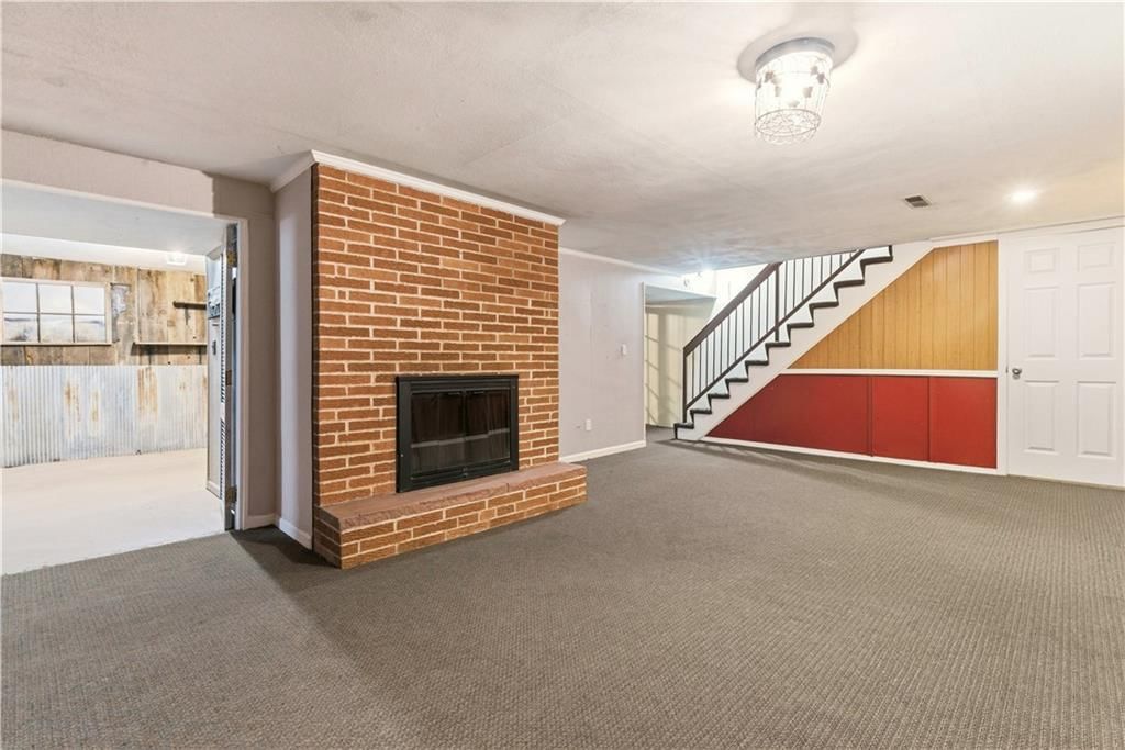 801 NW Thieme Street — photo 16