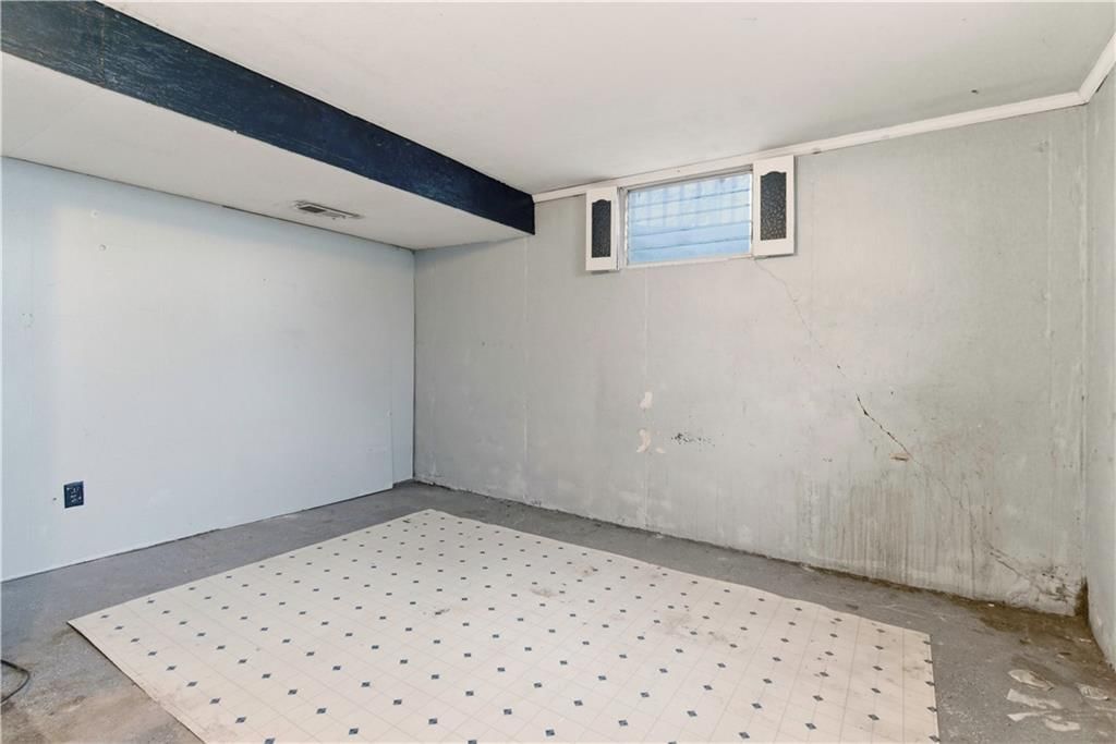 801 NW Thieme Street — photo 18