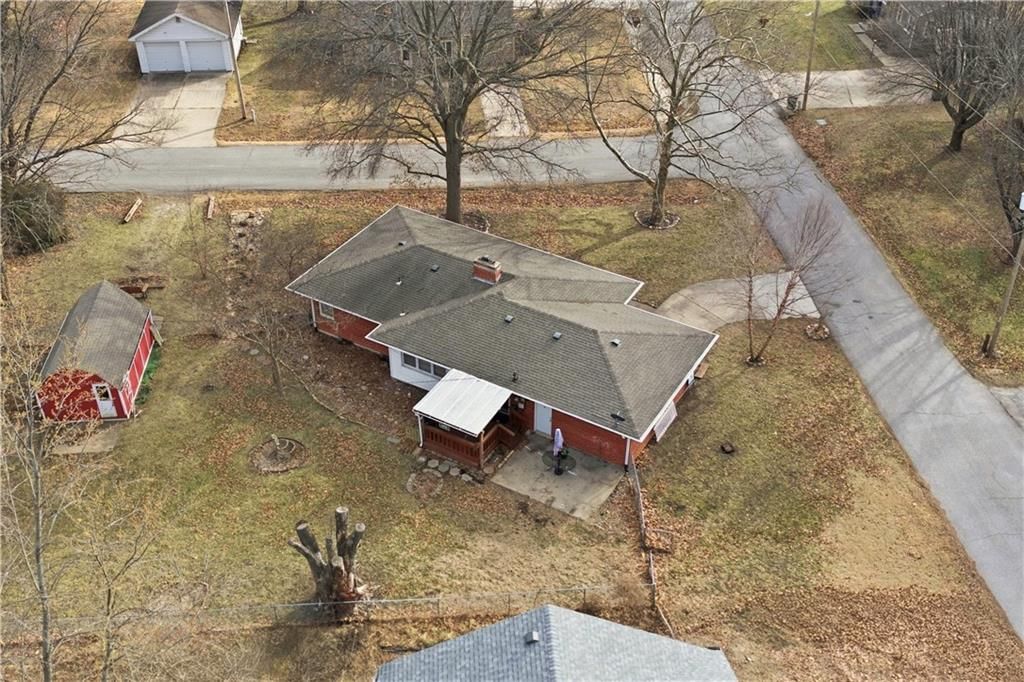 801 NW Thieme Street — photo 23