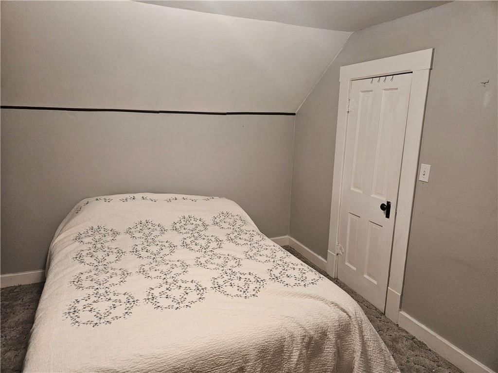 328 N Ericson Avenue — photo 27