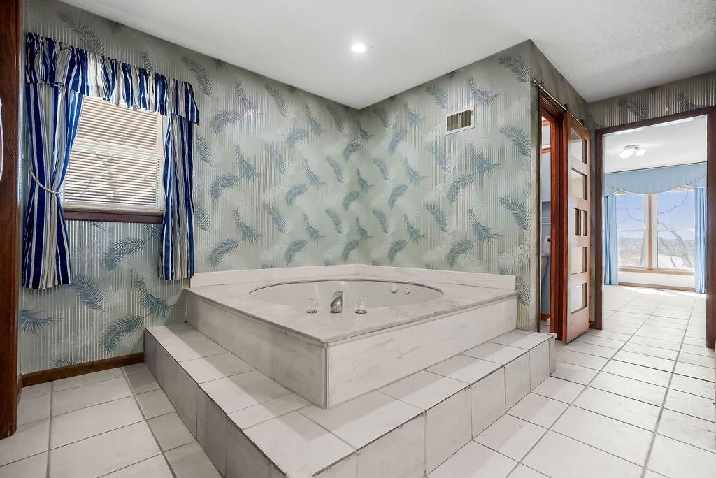 7105 E 69th Terrace — photo 9