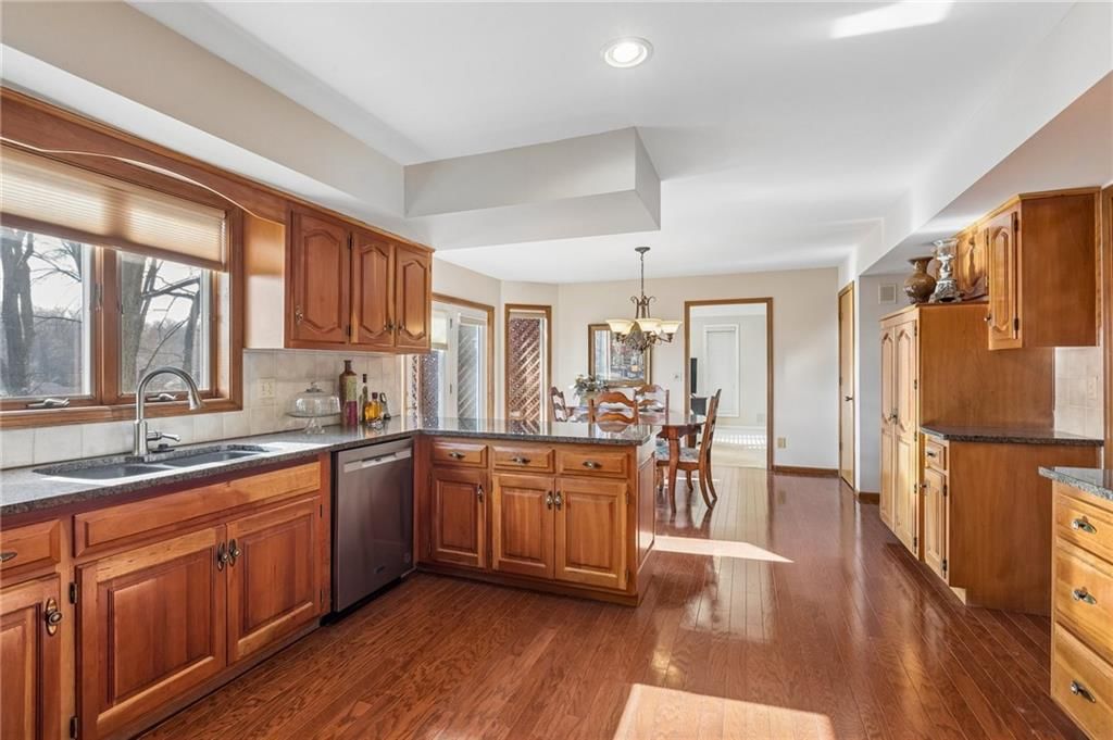 4433 NW Claymont Woods Drive — photo 6