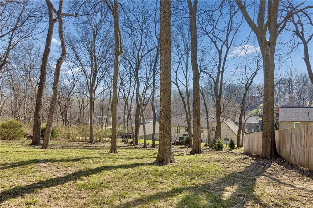 4433 NW Claymont Woods Drive — photo 38